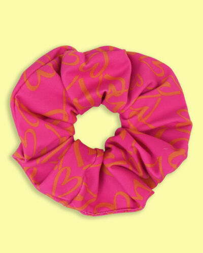 BOLD HEARTS SCRUNCHIE